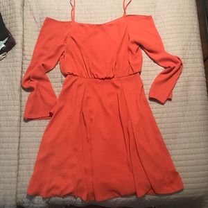 Chiffon shoulders out dress